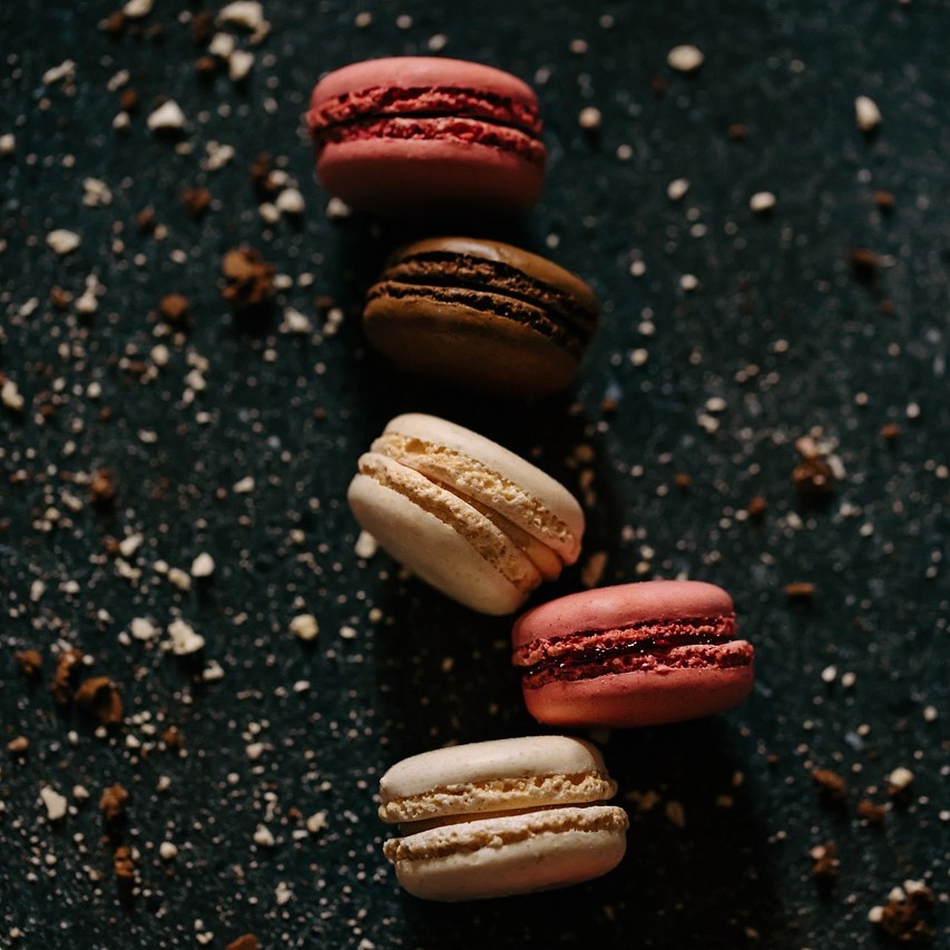 macarons-5690175_1280.jpg
